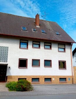 Hauptstuhl - Mehrfamilienhaus in Waldnähe mit 3 Garagen - Hauptstuhl