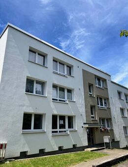 3-Zimmer-Erdgeschoss-Wohnung im Grünen mit Balkon & neuem Laminat! - Wuppertal