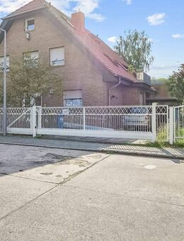 Mehrgenerationenwohnen mit ca. 350 m² Wohn/Nutzfläche in S- und U-Bahn Nähe von Wittenau - Berlin