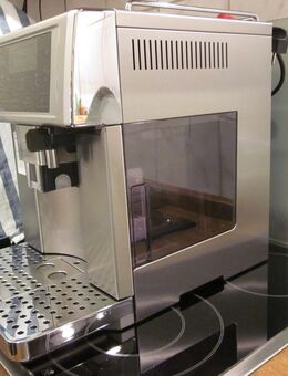 Der Kaffeevollautomat ESAM 6700 Prima Donna Avant - Witten