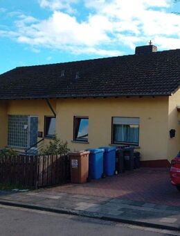 Weilerbach - Freistehendes Einfamilienhaus mit Einliegerwohnung in begehrter Wohnlage - Weilerbach