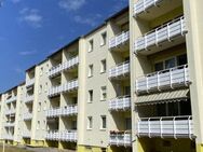 Eigentumswohnung mit Balkon & tollem Ausblick, in solider Wohnanlage von Riesa! - Riesa