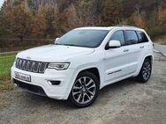 Jeep Grand Cherokee 3.0 CRD Overland Bi-Xenon,Pano,Navi,RFK,Leder,AHK - Hutthurm