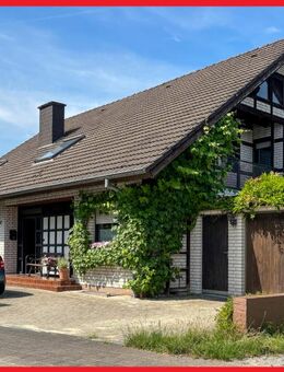 Einfamilienhaus mit vermieteter Einliegerwohnung und idyllischem Garten***4215 G in Steinhagen - Steinhagen (Nordrhein-Westfalen)