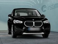BMW X1, sDrive18i Advantage, Jahr 2021 - München