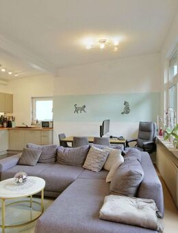 Lichtdurchflutete Wohnung - Hohe Decken, sonniger Balkon, perfekte Lage. - Remseck (Neckar)
