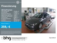 VW Golf Variant, 1.0 Life eTSI OPF, Jahr 2021 - Reutlingen