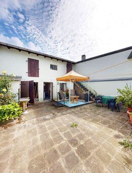 Zurück aufs Land: stilvolles bezugsfertiges Zuhause in Barby mit Hof, Garage & Nähe zur Natur - Barby (Elbe)