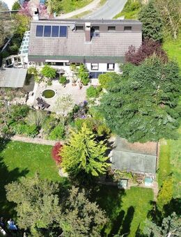 Einfamilien-Wohnhaus mit Garagen - Weißenburg (Bayern)