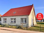 HORN IMMOBILIEN ++ Eggesin, Haus mit großem Grundstück und zwei massiven Nebengebäuden - Eggesin