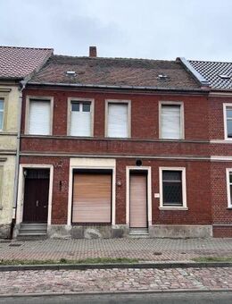 Reihenmittelhaus in guter Lage mit Potenzial - Tangermünde