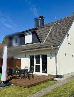 Moderne Doppelhaushälfte in bester Lage von Hamburg Farmsen-Berne - Hamburg