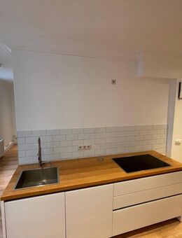 Teilmöbliert: Sanierte 2-Zimmer-Wohnung in Braunschweig - Braunschweig