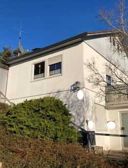 Sehr schön gelegenes 3-Familienhaus für die ganze Familie oder zur Vermietung - Sankt Johann (Baden-Württemberg)