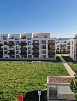 Großzügige 2-Zi.-Wohnung mit Einbauküche, Loggia, Tiefgarage, Außenstellplatz - Villingen-Schwenningen
