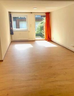 Stade-Campe: 2-Zimmer-Souterrainwohnung mit Terrasse - Stade (Hansestadt)