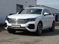 VW Touareg 3.0 TDI V6 R-Line 4Motion / DYNAUDIO - Meißen