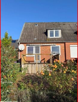 Zentral wohnen mit Aussicht - Reihenendhaus mit Charakter und Entwicklungspotenzial - Schleswig