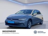 VW Golf, 1.0 TSI VIII LIFE, Jahr 2022 - Salzkotten