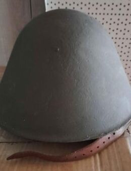 NVA Helm und Schirmmütze - Suhl