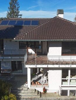 Großzügiges Mehrgenerationenhaus mit 9 Zimmern, 3 Bädern und Außen-Pool in Bestlage Trudering - München