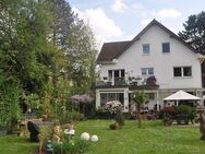 Bezaubernde 30er Jahre Villa (105 m²/196 m²) mit parkartigem Gartenareal - Düsseldorf