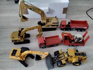 8 Baustellenfahrzeuge Cat Bagger Volvo Radlader Schaeff LKW Metall Konvolut - Willebadessen Zentrum