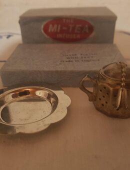 Vintage-Tee-Ei, versilbert, das MI-Tee-Ei mit Schachtel, hergestellt in England - Stadthagen Zentrum