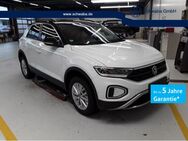 VW T-Roc, 1.5 TSI Life LANE, Jahr 2024 - Gersthofen