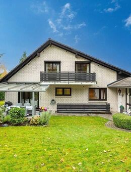 Weitläufiges Familiendomizil mit Privatsphäre, Garten und Terrassen, sehr gepflegt nahe Bad Honnef - Rheinbreitbach