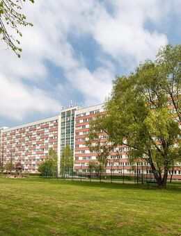 Für Senioren: 3-Raum-Wohnung mit Parkett, Aufzug und Unterstützung im Haus - Leipzig