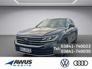 VW Touareg, 3.0 V6 TDI Elegance, Jahr 2024 - Wismar