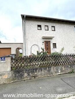 Profitieren Sie von der Zukunft! Einfamilienhaus mit Wohnrecht in Weiden am Rehbühl - Weiden (Oberpfalz)