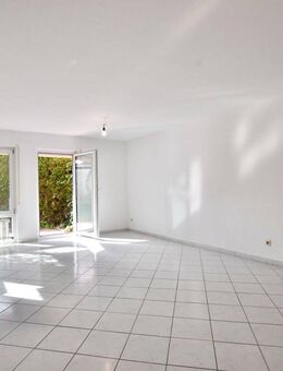 Seniorengerechtes 1-Zimmer-Apartment mit Terrasse und privatem Garten in ruhiger Lage in Wernau - Wernau (Neckar)