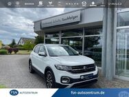 VW T-Cross, 1.0 TSI Active AID, Jahr 2022 - Demmin