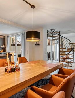 FL-Jürgensby: Luxuriöse Maisonette-Wohnung mit riesiger, teils überdachter Dachterrasse! - Flensburg