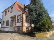 Prägnantes 9-Zi.-Haus mit 208 qm Wohnfläche auf 1640 qm Grundstück in Klein-Umstadt - Groß Umstadt