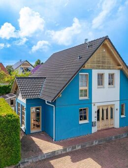 Familienfreundliches Einfamilienhaus mit großem Garten in ruhiger Wohnlage von Tuningen - Tuningen