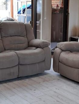 Sofa, Wohnlandschaft, Sitzgarnitur, 2 er und 3 er Sofa mit Liegefunktion - Delligsen