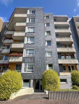 Ruhig gelegene 3-Zimmer-Hochparterre-Wohnung mit Balkon, Aufzug und Blick ins Grüne - Bremerhaven