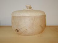 Brottopf aus Zirbenholz, Brotkasten mit 25 cm Durchmesser - Halfing