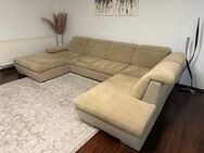Große Couch in U -Form, Sofa, Wohnlandschaft in beige - Netphen