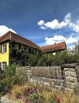 Ehemaliger denkmalgeschützter Gutshof mit vielen Möglichkeiten - Ipsheim