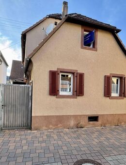 Tradition trifft Potenzial - Kompaktes Einfamilienhaus mit Hof, Garten, Scheune und Ausbaupotenzial! - Neustadt (Weinstraße)