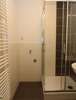 Richtig eingeseift...moderne 2-RW mit Dusche u. Balkon!!! - Freiberg