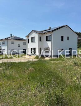 Sofort bezugsfähiges Einfamilienhaus zum Erstbezug nahe Nürnberg - Vier Schlafzimmer auf einer Ebene - Allersberg