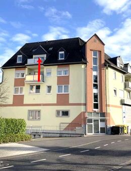 Schöne Dachgeschoss Eigentumswohnung mit Balkon in zentraler Lage in 53797 Lohmar-Ort - Lohmar