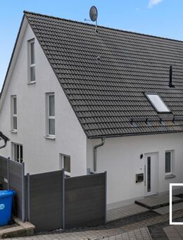 Energieeffiziente Bauweise! Moderne Doppelhaushälfte in familiärer Lage mit großen Terrassen - Bindlach