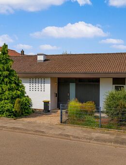 Großzügiger Bungalow mit Wintergarten, sonnigem Garten & zwei Garagen - Ludwigshafen (Rhein)