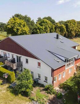 Für Anleger: Voll vermietetes MFH mit 6 WE und 1 GE und großzügigem Grundstück - Rondeshagen